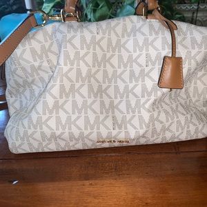 Michael Kors Crossbody